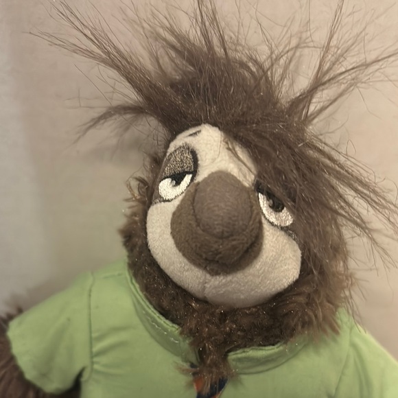 Disney zootopia Flash Plush Sloth Toy with Green Shirt and Tie - Picture 2 of 5